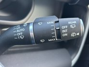 Land Rover Defender 90 D250 Hard Top SE MHEV 31