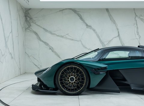 Aston Martin Valkyrie 60