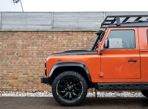 Land Rover Defender 90 Adventure 20