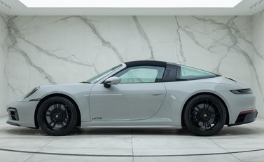 Porsche 911 Targa 4 GTS (992) 7
