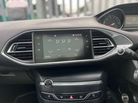 Peugeot 308 1.2 308 GT Line S/S 5dr 29