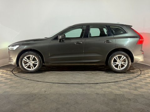 Volvo XC60 D4 MOMENTUM PRO AWD 5
