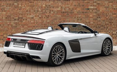 Audi R8 V10 Plus Spyder 7