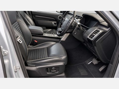 Land Rover Discovery HSE LUXURY 9