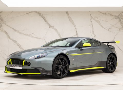 Aston Martin Vantage GT8 4