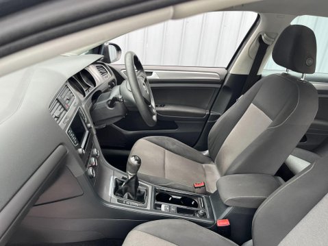 Volkswagen Golf 1.6 TDI BlueMotion Euro 6 (s/s) 5dr 40
