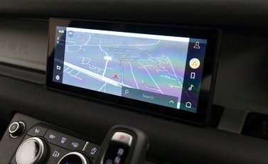 Land Rover Defender 110 X-Dynamic S D250 17