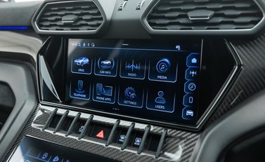 Lamborghini Urus PERFORMANTE 34