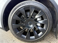Tesla Model Y (Dual Motor) Long Range SUV 5dr Electric Auto 4WDE (384 bhp) 18