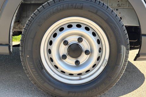 Ford Transit 350 L3 Srw 170 ps Dropside Truck with Tail lift 31