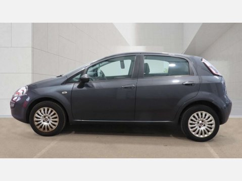 Fiat Punto Evo 1.4 Dynamic Hatchback 5dr Petrol Euro 5 (s/s) (77 bhp) 6