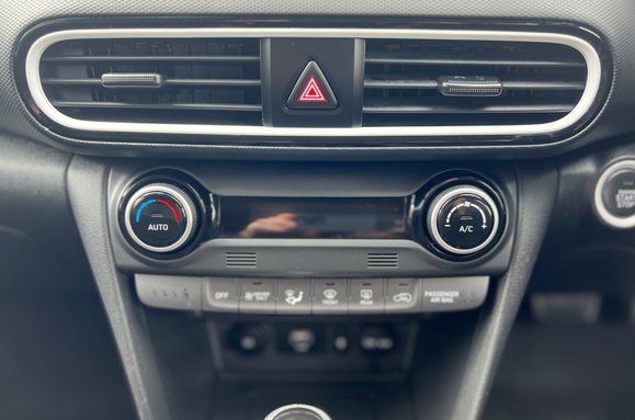 Hyundai KONA 1.6 h GDI PREMIUM AUTO PETROL HYBRID 42
