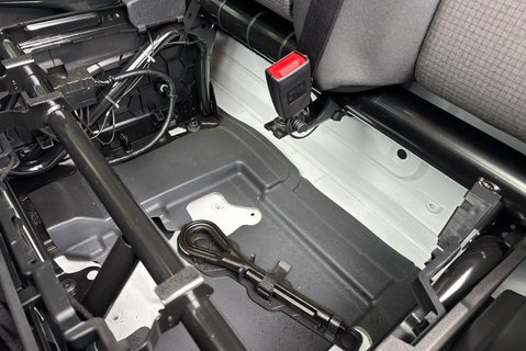 Ford Transit 350 Drw L4 Leader Luton with Tail Lift - Air Con / Rear Camera 15