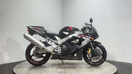 Honda CBR CBR929 2000 ONLY 19K NEW MOT CLASSIC SPORTS BIKE 1