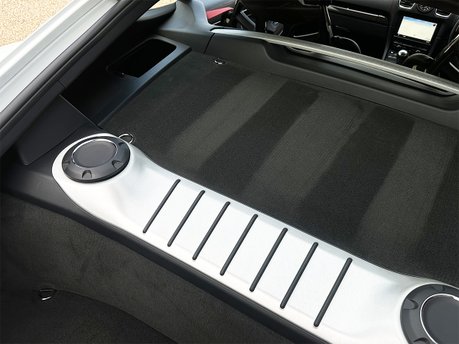 Porsche Cayman GT4 77