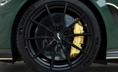 Aston Martin V12 Vantage 8