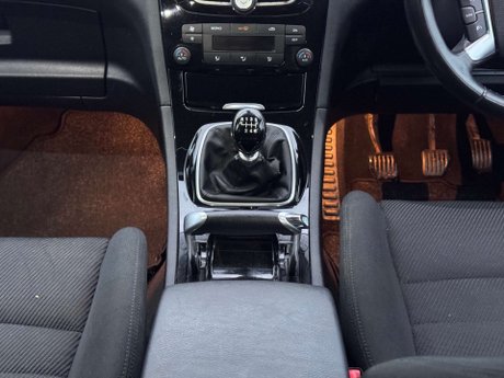 Ford S-Max 2.0 S-Max Titanium TDCi 138 5dr 27