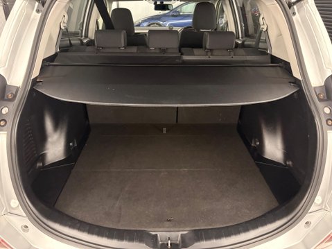 Toyota Rav4 2.0 D-4D Business Edition Euro 6 (s/s) 5dr 31