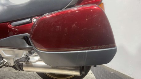 Honda ST 2001 24K RUNNING PROJECT BIKE SPARES OR REPAIR TOURER 1100CC 18