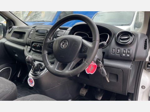 Vauxhall Vivaro 1.6 CDTi 2900 BiTurbo ecoFLEX Sportive Panel Van 5dr Diesel Manual L2 H1 Eu 15