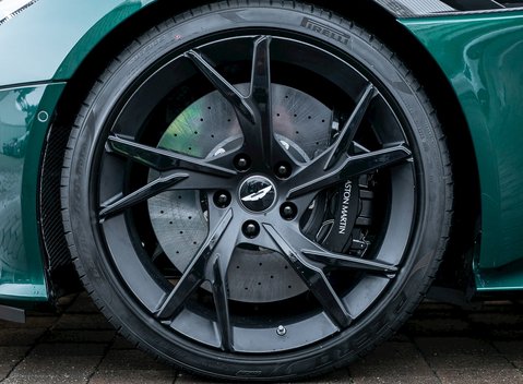 Aston Martin DBS Superleggera 10