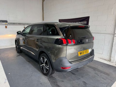 Peugeot 5008 1.5 5008 Allure Blue HDi S/S 5dr 21
