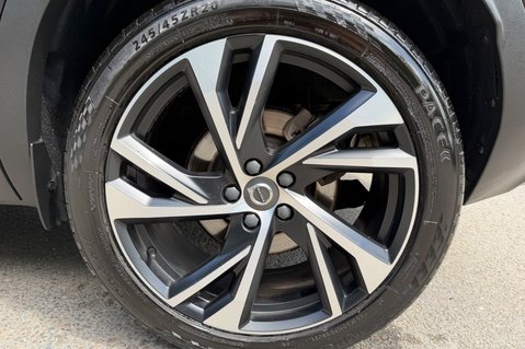 Volvo XC40 D4 R-DESIGN PRO AWD 53