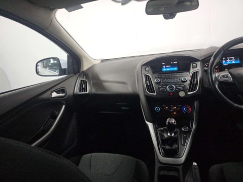 Ford Focus 1.0 Focus Zetec 5dr 21