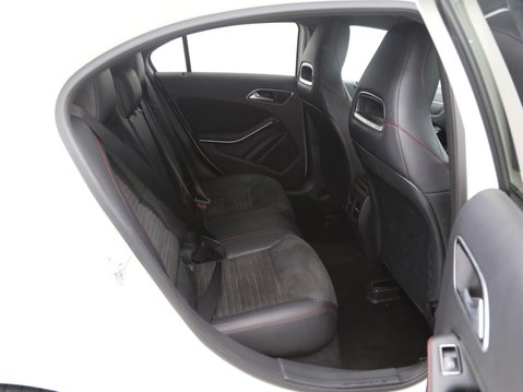 Mercedes-Benz A Class 2.1 A200d AMG Line (Premium) 7G-DCT Euro 6 (s/s) 5dr 24