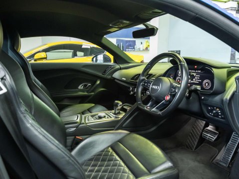 Audi R8 5.2 FSI V10 Coupe 2dr Petrol S Tronic quattro Euro 6 (s/s) (540 ps) 7