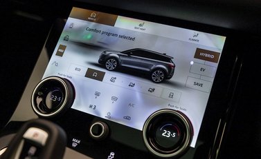 Land Rover Range Rover Evoque P300e R-Dynamic SE 20