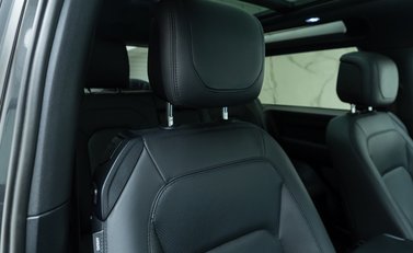 Land Rover Defender 90 V8 P525 URBAN 15
