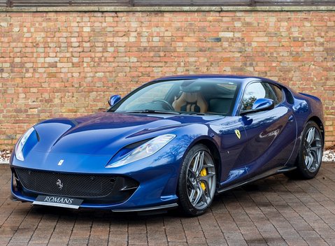 Ferrari 812 Superfast 6