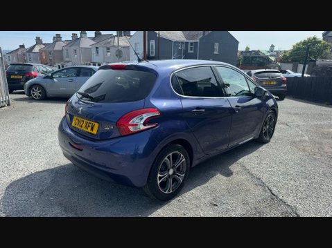 Peugeot 208 ALLURE E-HDI 6