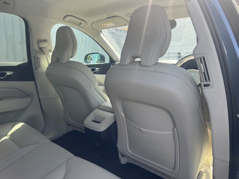 Volvo XC60 2.0 T4 Edition SUV 5dr Petrol Auto Euro 6 (s/s) (190 ps) 12