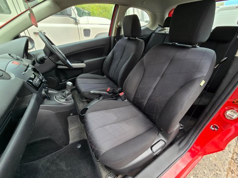 Mazda 2 TS2 15