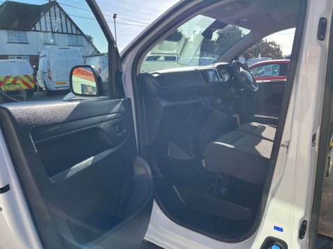 Peugeot Expert 1.5 Expert Asphalt Premium + L2 BlueHDi 41