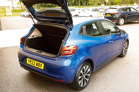 Renault Clio ICONIC TCE 37