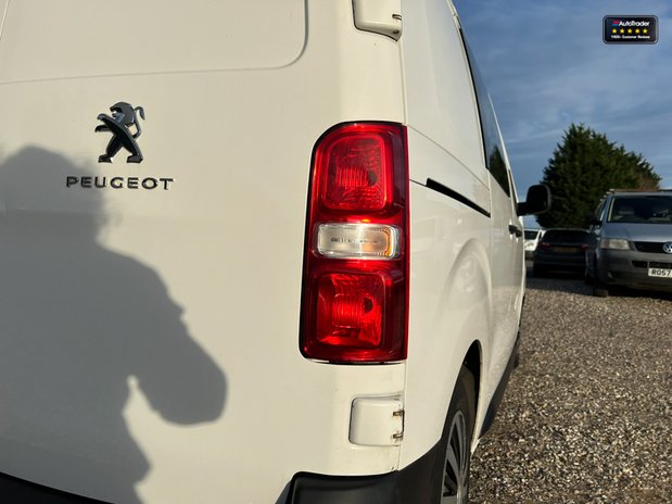 Peugeot Expert Crew Cab SWB L1H1 Blue Hdi Professional Compact EURO 6 NO VAT 19