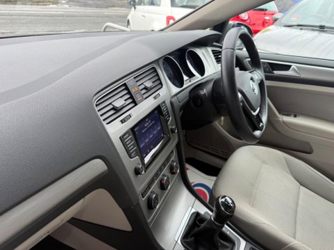 Volkswagen Golf 1.6 TDI BlueMotion Tech Match Euro 5 (s/s) 5dr 16