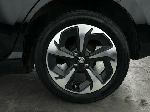Suzuki Swift ULTRA 8