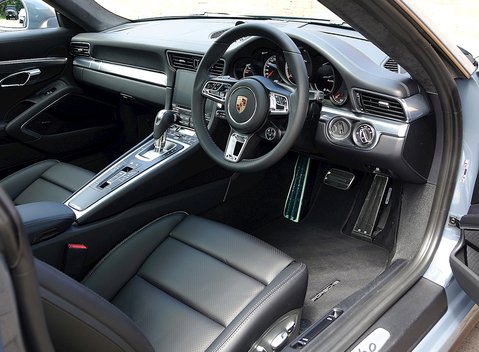 Porsche 911 (991) Turbo 15