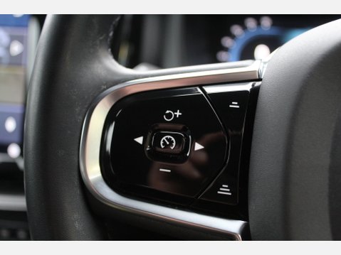 Volvo XC60 RECHARGE T6 R-DESIGN AWD 11