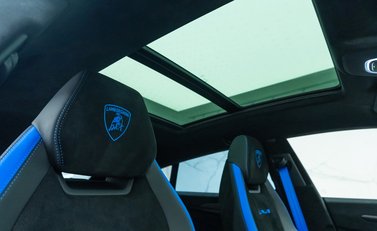 Lamborghini Urus PERFORMANTE 16