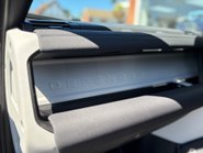 Land Rover Defender 3.0 FIRST EDITION MHEV 14