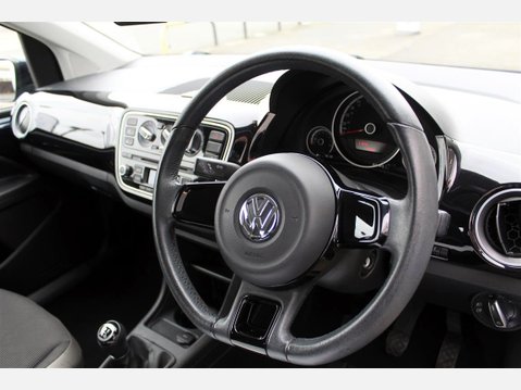 Volkswagen Up HIGH UP 10
