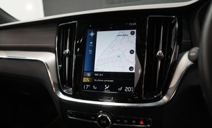 Volvo V60 RECHARGE T8 POLESTAR ENGINEERED AWD FSH Pano Sunroof Pilot Assist HUD +++ 28