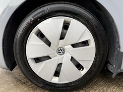 Volkswagen ID.3 Pro Performance 58kWh Life Hatchback 5dr Electric Auto (204 ps) 18