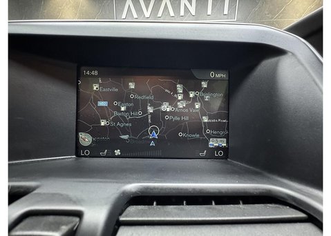 Volvo XC60 2.4 D4 R-Design Lux Nav SUV 5dr Diesel Auto AWD Euro 6 (s/s) (190 ps) 69