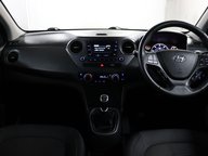 Hyundai i10 PREMIUM 38